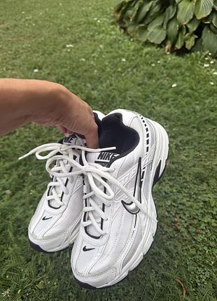 Кросівки nike білі