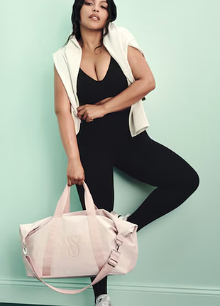 Сумка victoria's secret metallic duffle bag