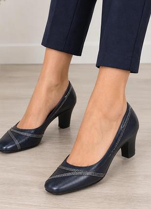 Туфли женские кожаные, туфли-лодочки на невысоком каблуке clarks