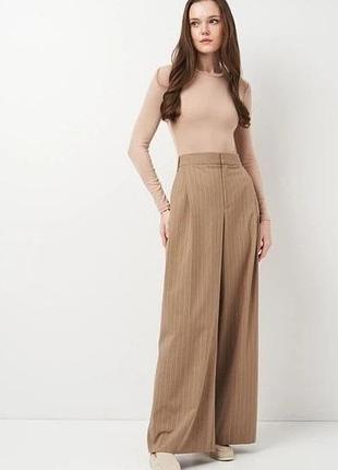 Бежевые широкие брюки в полоску zara 
☝️☝️☝️☝️☝️☝️☝️☝️☝️☝️