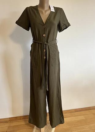 Новий жіночий комбінезон new look р.38 (uk10), колір хакі, з поясом, ґудзиками та широкими штанинами. стильний і комфортний варіант.