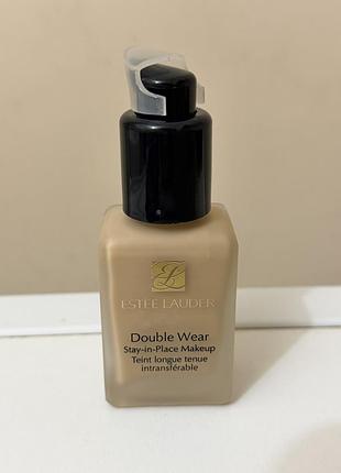 Тональний крем estée lauder double wear (stay-in-place makeup spf 10) стара версія.