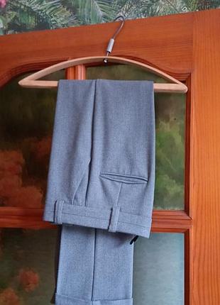 Класичні сірі брюки mango suit зі стрілками, теплі