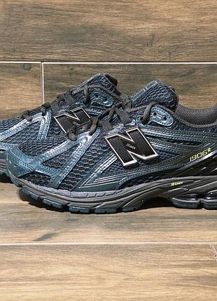 Оригінальні кросівки new balance 1906r