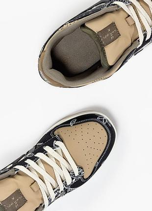 Nike sb dunk low x travis scott beige/black 3