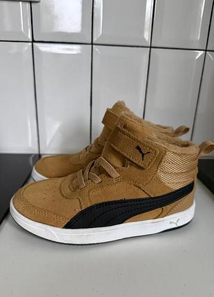 Дитячі зимові черевики puma з натуральної замші (розмір eu 29, устілка 18,5 см) 🤎