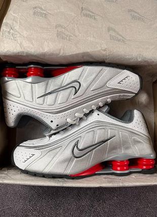 Кросівки nike shox r4 grey red white 10