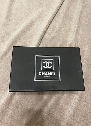 Фірмова коробка chanel для взуття оригінал шанель пакування брендове