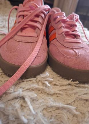 Кроссовки adidas,натуральна замша 7
