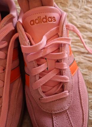 Кроссовки adidas,натуральна замша 8
