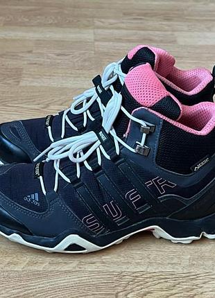 Термо кроссовки adidas terrex с мембраной gore-tex 36,5 размера в идеальном состоянии