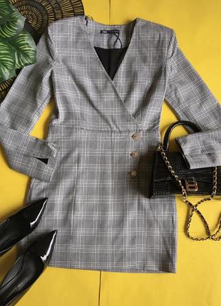 Мега стильна сукня zara в клітинку сіра розмір s(має підплечники❤️)