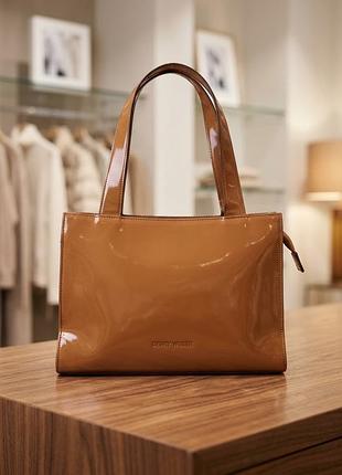 Неймовірно стильна брендова  лакова сумка gerry weber (німеччина)