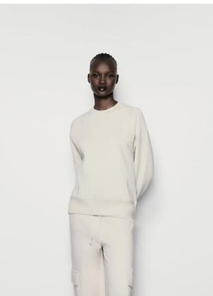 Белый утепленный свитшот zara m