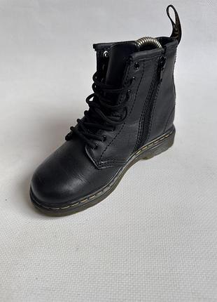 Шкіряні чобітки dr. martens 7