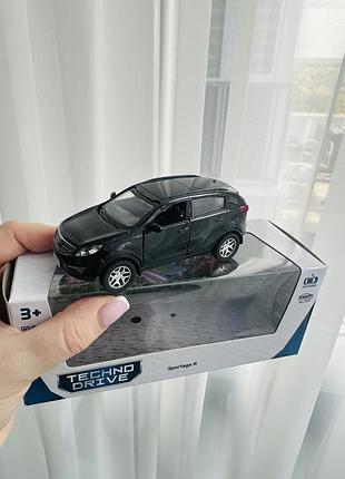 Автомодель technodrive kia sportage r 4