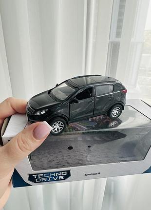 Автомодель technodrive kia sportage r