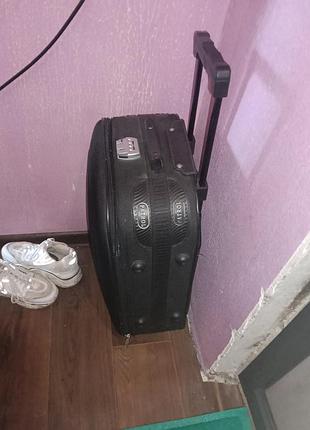 Чемодан не великий 2