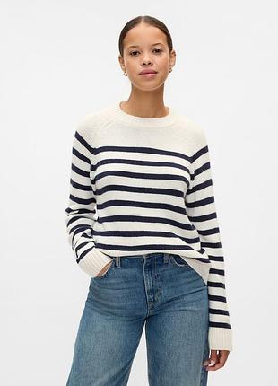 Жіночий светр у смужку з круглим вирізом (gap cashsoft crew neck jumper).