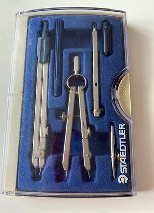 Готовальня staedtler у футлярі