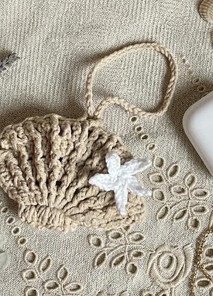 В'язаний чохол для навушників мушля бежева, handmade