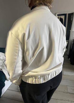 Куртка жіноча zara біла 3