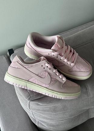 Кроссовки найк женские nike sb dunk pink regal