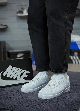 Зимние nike air force winter из натуральной кожи и утепленные плотным мехом. очень теплые и удобные кроссовки
