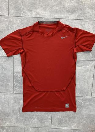 Футболка nike pro combat