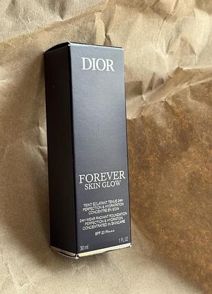 Тональна основа (тональний крем) dior forever skin glow 24h