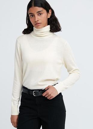 Жіночий светр-гольф uniqlo з ультратонкої мериносової вовни (extra fine merino wool) у молочно-білому кольорі, новий
