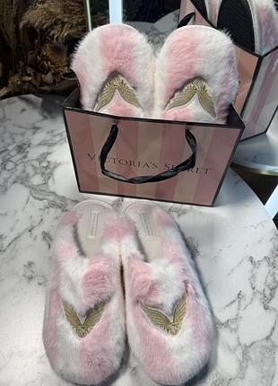Капці жіночі victoria’s secret пухнасті з вишивкою