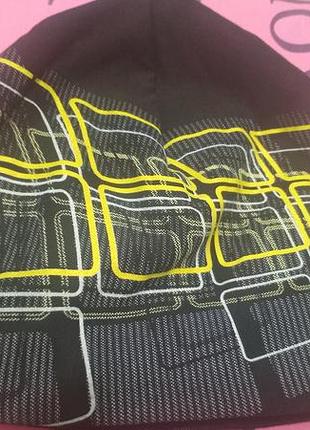 Шапка підліткова adidas демісезонна чорна з геометричним принтом