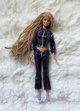 Колекційна лялька barbie 2000-х років у фіолетовому костюмі