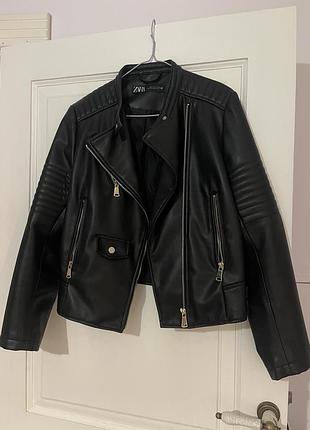Жіноча шкіряна куртка-косуха zara