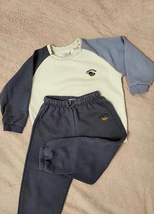 Дитячий костюм zara, світшот та штани, розмір 110 (4-5 років)