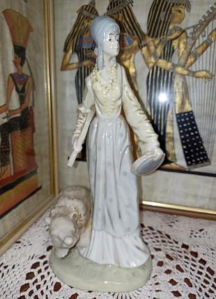 Вантажна порцелянова статуетка, іспанія