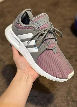 Оригінальні кросівки adidas 36 розмір (22.5см) сітка б/в