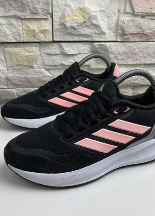 Оригінальні жіночі кросівки adidas