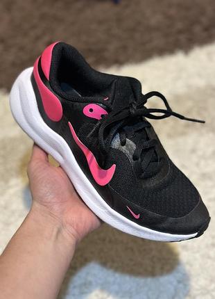 Оригінальні дитячі кросівки nike для дівчинки 35.5 розмір (22-22.5см) сітка б/в