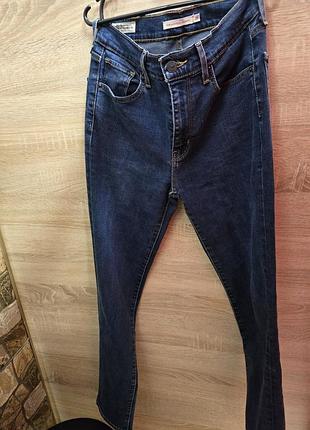 Джинсы женские фирмы levi's в идеальном состоянии