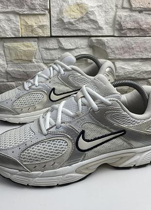 Оригінальні кросівки nike v5 rnr