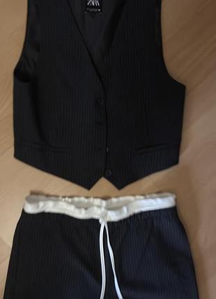 Жіночий брючний костюм двійка zara у смужку