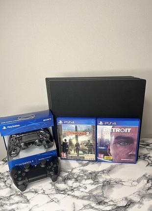 Плейстейшн 4 про 1тр+2 геймпада+2 игры