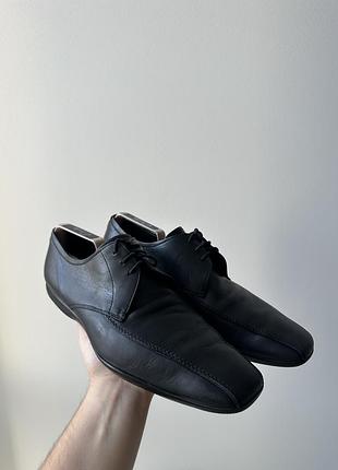 Чорні шкіряні класичні чоловічі туфлі лофери взуття prada