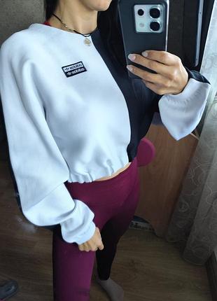 Укорочений кроп світшот adidas 2