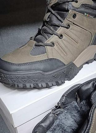 Зимові черевики 40-45р dfy 3