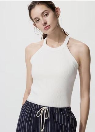 Майка з вбудованими чашками uniqlo 10