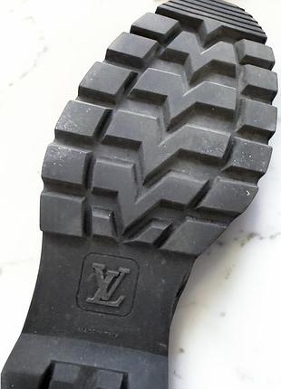 Louis vuitton черевики оригінал 39 8