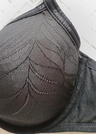 Бюстгальтер черного цвета calvin klein 80c 4